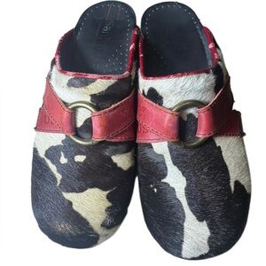 Sanita cowhide clogs women size 36 / US 5 black white and red